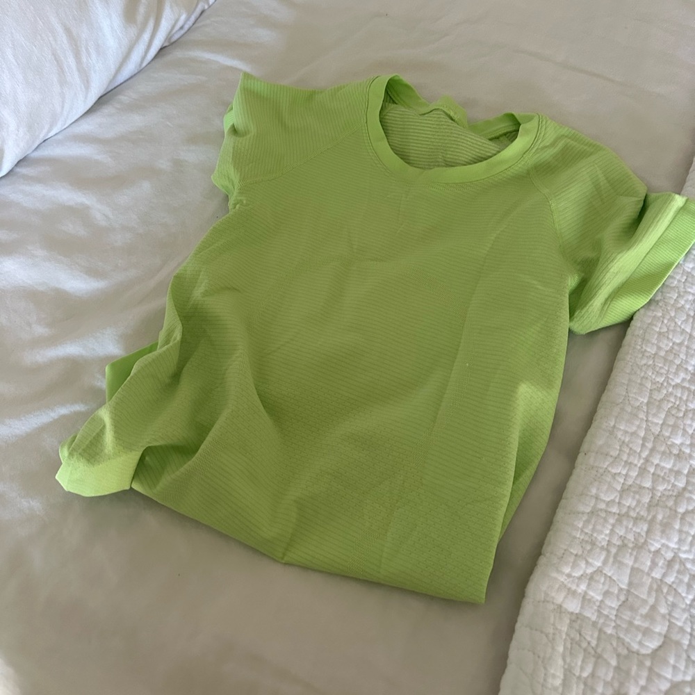 Lululemon Swiftly Tech Short Sleeve